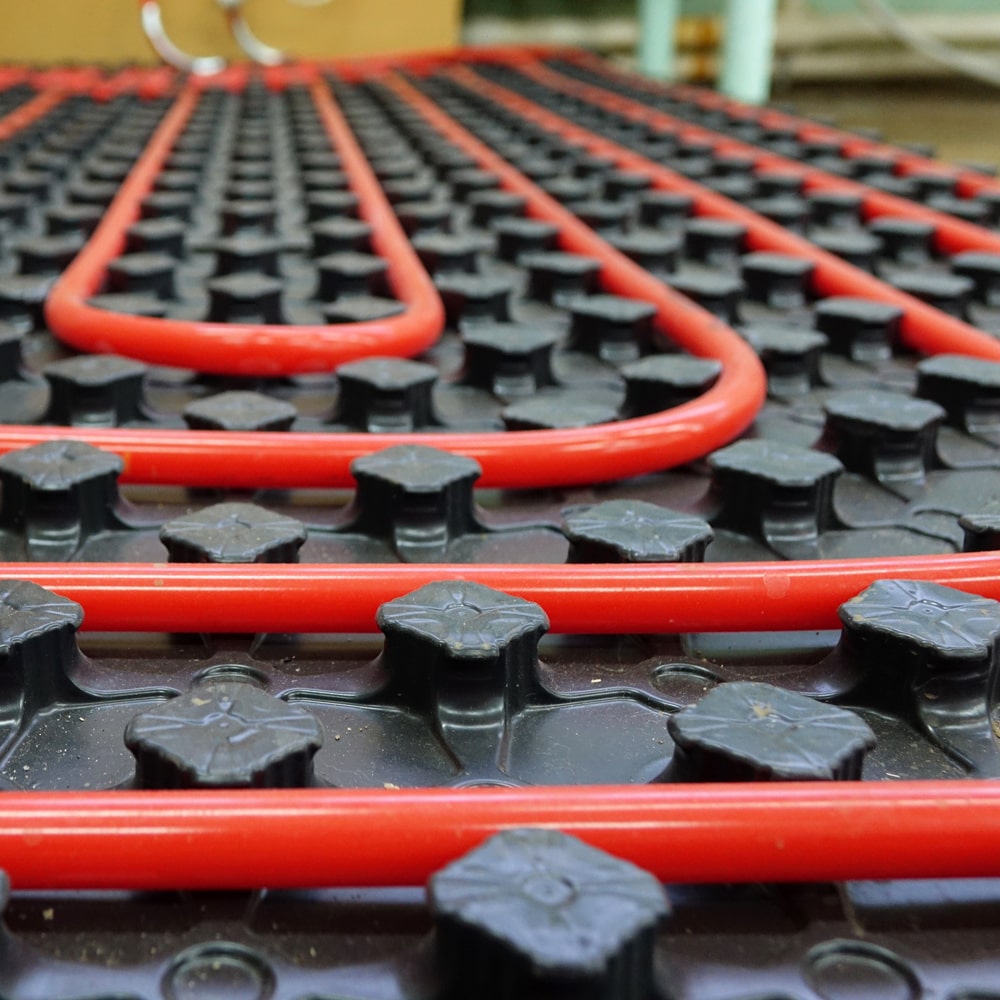 Underfloor heating pipes